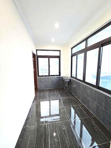 Hình ảnh Bán nhà phân lô Hoàng Quốc Việt 50m2 x 6T, gara ô tô, thang máy,