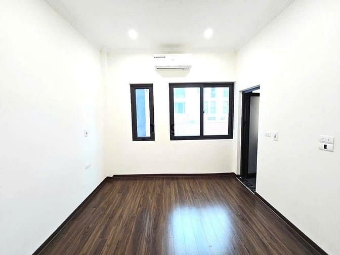 Hình ảnh Bán nhà phân lô Hoàng Quốc Việt 50m2 x 6T, gara ô tô, thang máy,