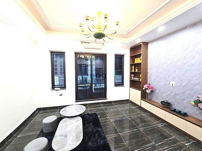 Hình ảnh Bán nhà phân lô Hoàng Quốc Việt 50m2 x 6T, gara ô tô, thang máy,