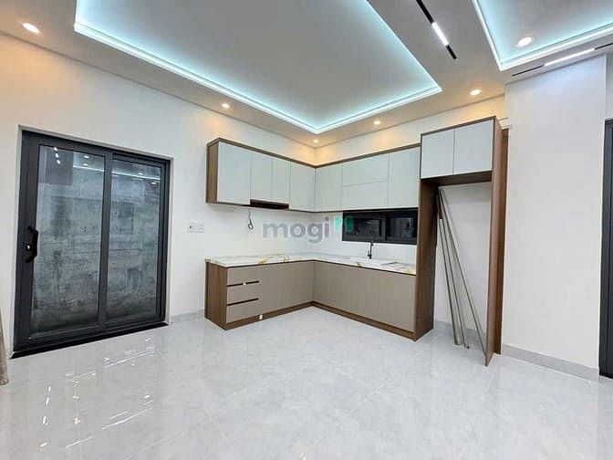 Hình ảnh Căn góc 2 mặt tiền thông thoáng 4 ty 5