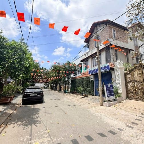 Hình ảnh Cần Tiền Bán Gấp Nền Biệt Thự Mặt Tiền Đường Thuỷ Lợi P.Phước Long