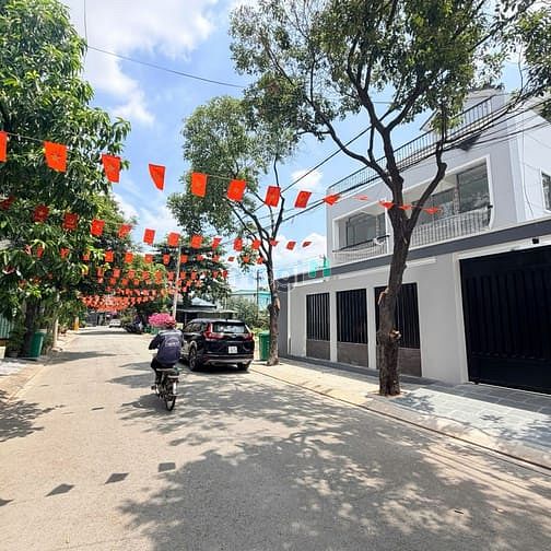 Hình ảnh Cần Tiền Bán Gấp Nền Biệt Thự Mặt Tiền Đường Thuỷ Lợi P.Phước Long