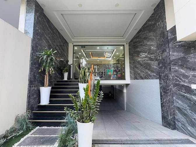 Hình ảnh Tòa nhà MT Thảo Điền DTSD hơn 500m2, 5 tầng + thang máy. Giá 220tr/th