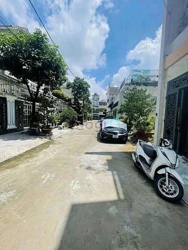 Hình ảnh Biệt thự thạnh xuân cho thuê giá tốt