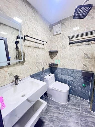 Hình ảnh Chính chủ cần bán nhà 6 tầng mặt phố Xã Đàn giá 22 tỷ kinh doanh tốt