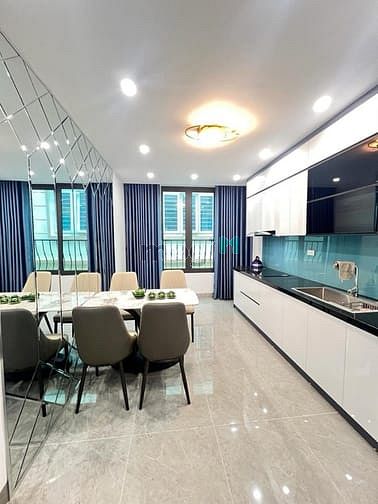 Hình ảnh Chính chủ cần bán nhà 6 tầng mặt phố Xã Đàn giá 22 tỷ kinh doanh tốt