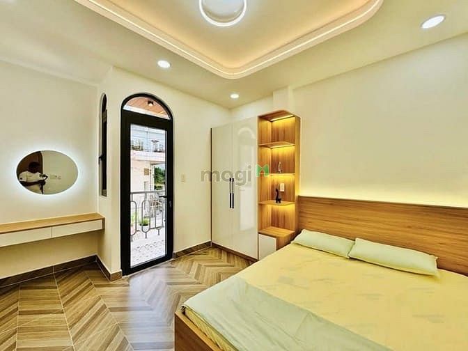 Hình ảnh 🔥 Siêu phẩm ngay Phan Đăng Lưu - SÁT MẶT TIỀN - 3 TẦNG BTCT 4PN 5WC -