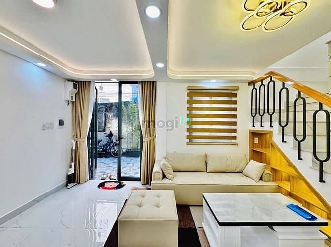 Hình ảnh 🔥 Siêu phẩm ngay Phan Đăng Lưu - SÁT MẶT TIỀN - 3 TẦNG BTCT 4PN 5WC -