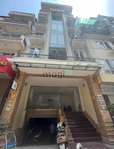 Hình ảnh Chủ ngợp bank bán gấp nhà mặt phố Nguyễn Đình Tứ gần HVTC.  MT 6m Giá