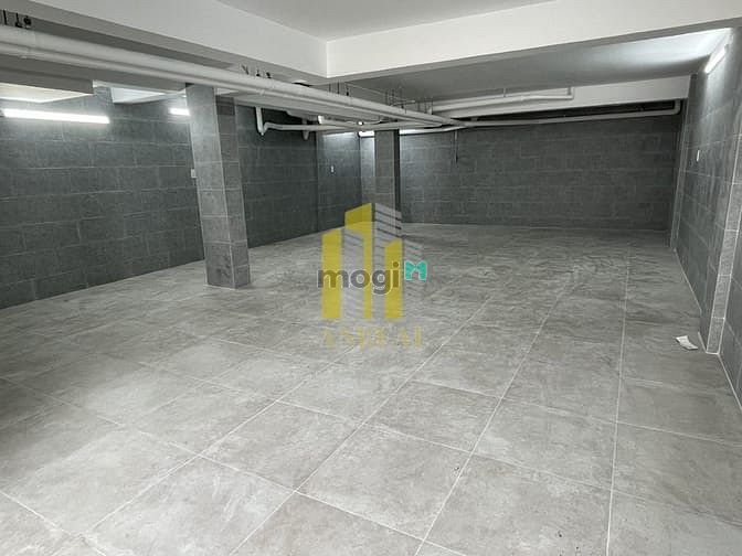 Hình ảnh Nhà Thiết Kế Văn Phòng Sàn Trống Thang Máy Giá 65 Triệu