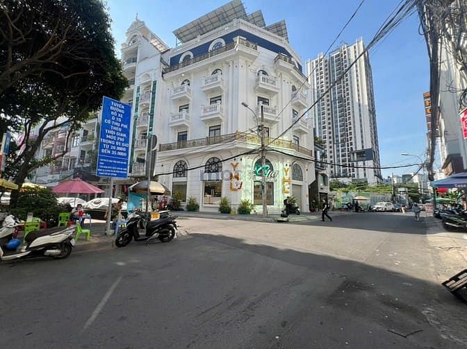 Hình ảnh Bán tòa nhà góc 2MT 283 CMT8 Quận 10 – Hầm 7 tầng – 127,5m2 – 78 tỷ