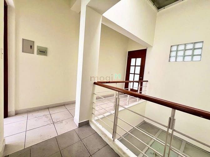 Hình ảnh Chính chủ cho thuê nhà phố Mỹ Hưng - Nguyễn Văn Linh, kinh doanh tốt