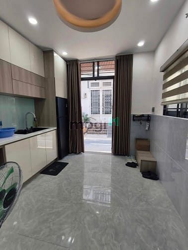 Hình ảnh ĐẨY GẤP con em Phạm Văn Chiêu, P14, Gò Vấp, SHR, 1tỷ640 ( TL)