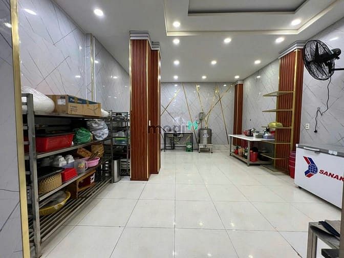 Hình ảnh Nhà mặt tiền đường Hà Huy Giáp, Quận 12. Giấy tờ pháp lý đầy đủ.
