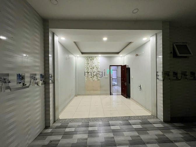 Hình ảnh Nhà mặt tiền đường Hà Huy Giáp, Quận 12. Giấy tờ pháp lý đầy đủ.