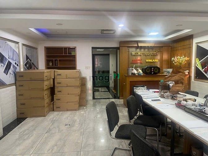 Hình ảnh GA T3, Cộng Hòa, Hoàng Hoa Thám, Giao Đường C1 - Toà nhà 8 tầng