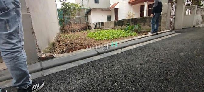 Hình ảnh Đất full thổ cư – ô tô vào tận đất – view sân tdtt. 80m² sổ đỏ – mặt