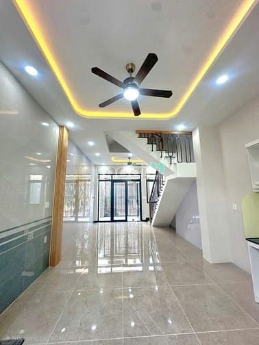 Hình ảnh Nhà 1 Trệt 2 Lầu 1 Tum Ngay Sau Chợ Long Trường, P. Long Trường