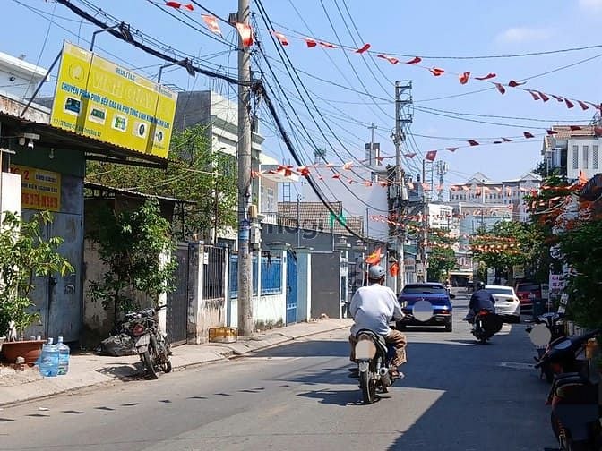 Hình ảnh Bán Đất thổ cư Quận 2 mặt tiền đường 16m ngang 9m xd cao tầng