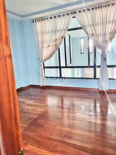 Hình ảnh Nhà 8x20 4 tầng Đường Lê Văn Quới, hẻm rộng