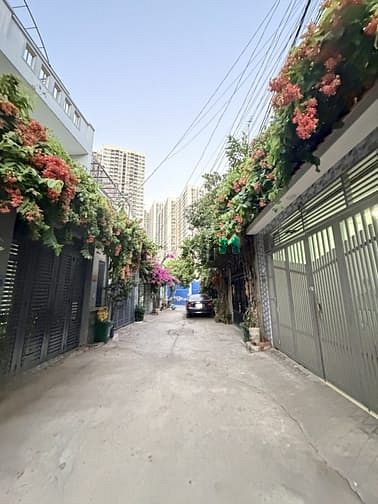 Hình ảnh Đất Nền 112m2 Đối Diện Vinhomes Quận 9 - Ngang 5m Cực Đẹp - Giá 5.X Tỷ