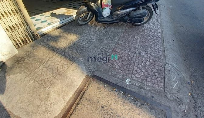 Hình ảnh Cho thuê mặt bằng thoáng mặt tiền có nhiều người đi lại Phan Văn Trị