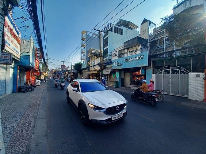 Hình ảnh Cho thuê mặt bằng thoáng mặt tiền có nhiều người đi lại Phan Văn Trị