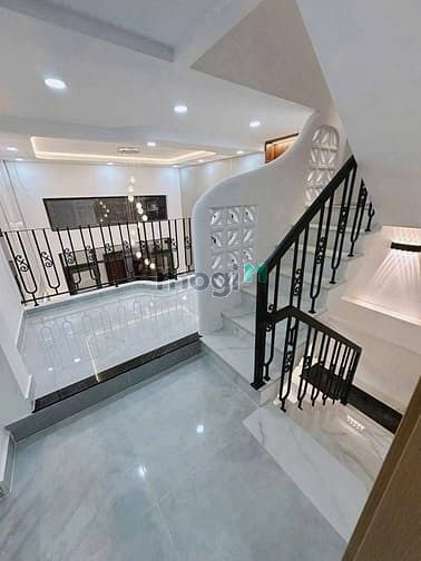 Hình ảnh ĐỈNH NÓC em Võ Duy Ninh-P22- Bình Thạnh, SHR,2 tỷ 720
