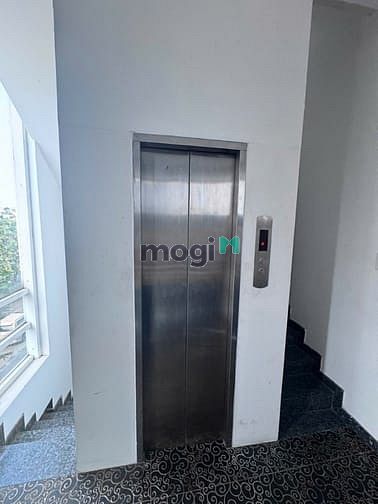 Hình ảnh NGANG 10m VỈA HÈ RỘNG - Cho thuê Nhà 195 Hoàng Sa - Giá 4x, THANG MÁY