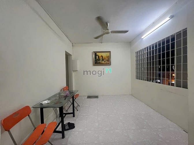 Hình ảnh Chung cư Hoàng Hoa Thám, 40m2, 1p ngủ, NTCB, 5,5tr/th