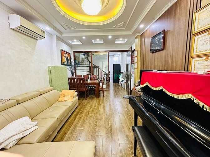 Hình ảnh Bán nhà phố Cổ Linh -Long Biên ,40m2x5 T,Ô tô Tránh .12,5 tỷ