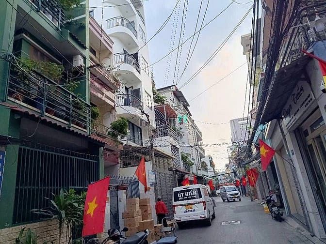 Hình ảnh hẻm nhựa 8m - Lý Thường Kiệt - 59M2 - 3 tầng - tân bình