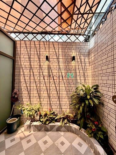 Hình ảnh Nhà thuê, 5 Tầng 5PN 6WC, Thang Máy, Đường Hương Lộ 2