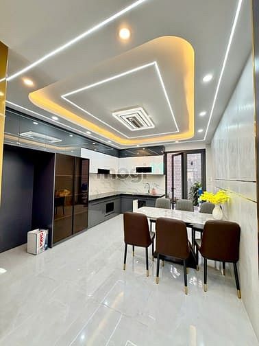 Hình ảnh Nhà thuê, 5 Tầng 5PN 6WC, Thang Máy, Đường Hương Lộ 2