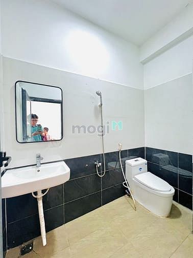 Hình ảnh Phòng Thoáng Mát Full Nội Thất Ngay Etown Cộng Hòa