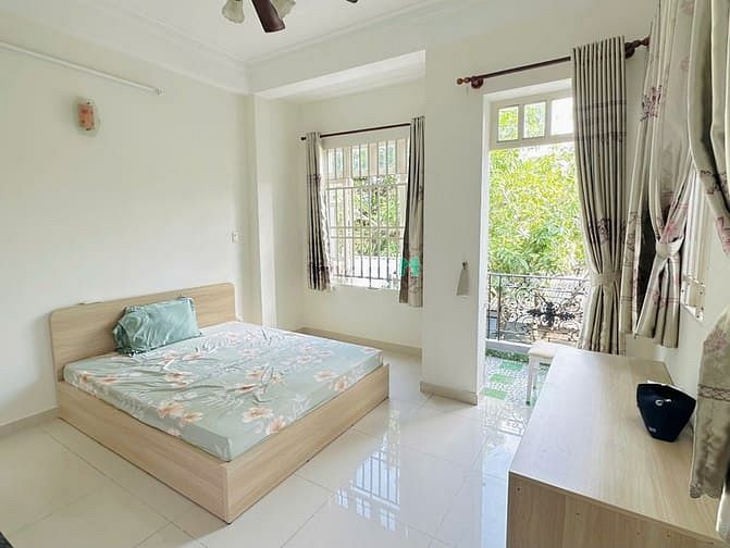 Hình ảnh Thảo Điền phòng ban công, đầy đủ nột thất