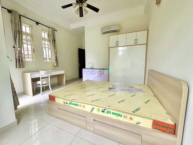 Hình ảnh Thảo Điền phòng ban công, đầy đủ nột thất