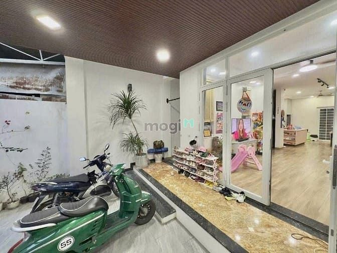 Hình ảnh Biệt thự xin sò - Bạch Đằng - tân Bình - 126m2 - 4 tầng