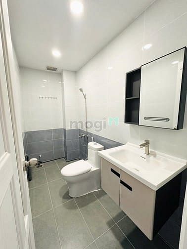 Hình ảnh Phòng Thảo Điền đủ nội thất, wc riêng