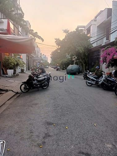 Hình ảnh Nhà 4 tầng căn góc đường 12 m Tân quy quận 7. DT 9*26, 30 tỷ.