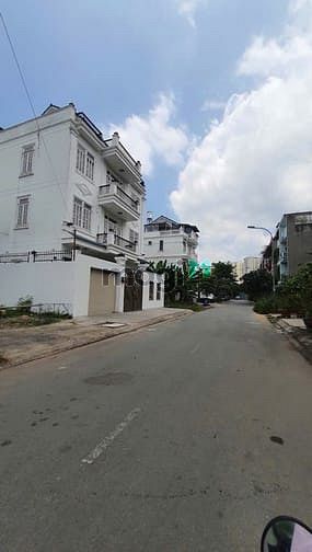 Hình ảnh Đất mặt tiền Lê Ngung - Bình Tân - 1200m2 - ngang 21m - kế Aeon Mall