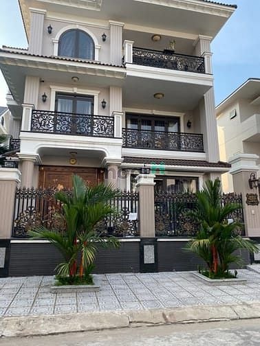 Hình ảnh CHO THUÊ Biệt thự mới gần bên Công viên, Đường Đặng Thùy Trâm