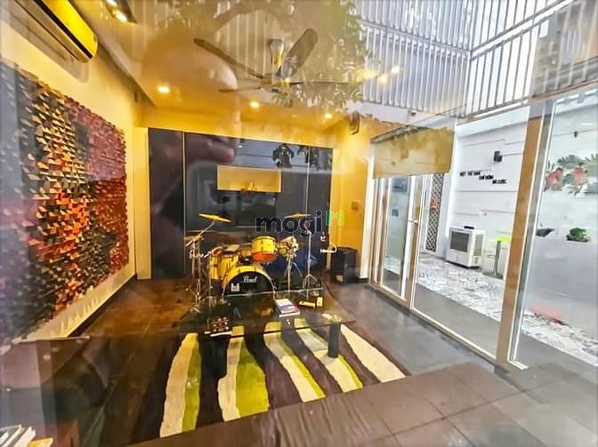 Hình ảnh HÀNG VIP - Biệt thự sân vườn 2 lầu Đường nhựa 8m khu Kiều Đàm, Quận 7