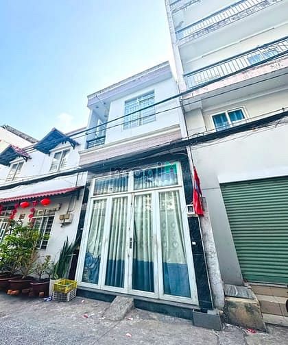 Hình ảnh Hàng hiếm - Nhà đẹp 1 lầu mặt tiền hẻm xe tải Bùi Văn Ba, Quận 7