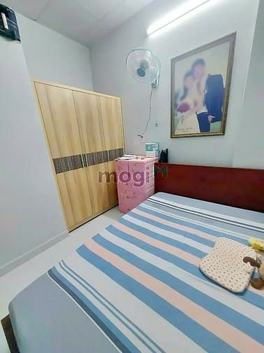 Hình ảnh Hàng hiếm - Nhà đẹp 1 lầu mặt tiền hẻm xe tải Bùi Văn Ba, Quận 7