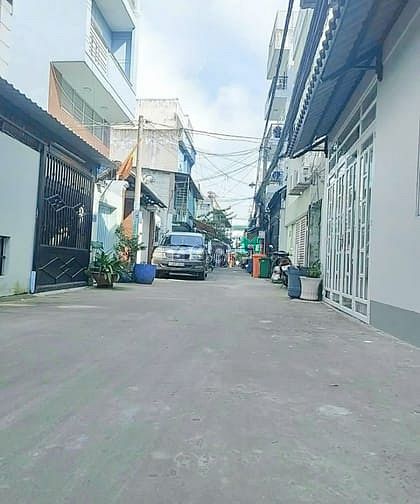 Hình ảnh Hàng hiếm - Nhà đẹp 1 lầu mặt tiền hẻm xe tải Bùi Văn Ba, Quận 7
