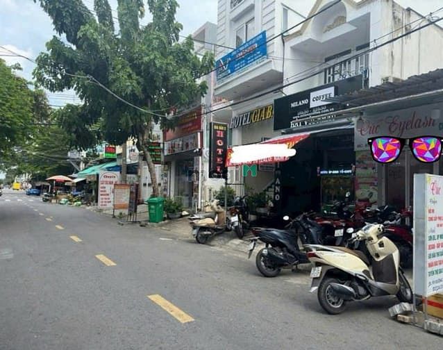 Hình ảnh CỰC HIẾM! Mặt tiền đường Lý Phục Man Quận 7. 12*37 giá 75 tỷ.