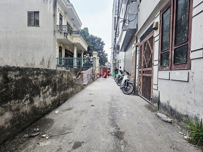 Hình ảnh Đàm Quang Trung – Long Biên – Ô Tô – 67 M2 – Đất – MT  4.2 M – Giá 11.
