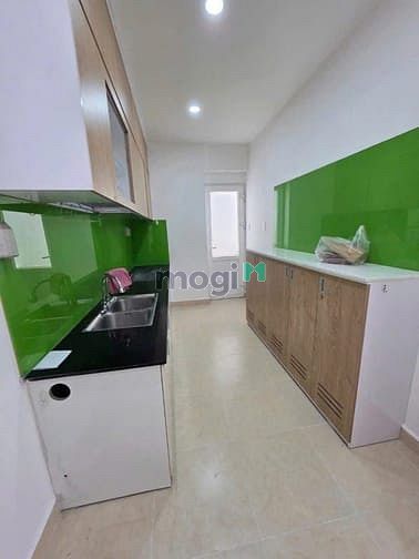 Hình ảnh Chung cư Bàu Cát, Hồng Lạc, TB: 2p ngủ, 75m2, ban công, 10tr/th