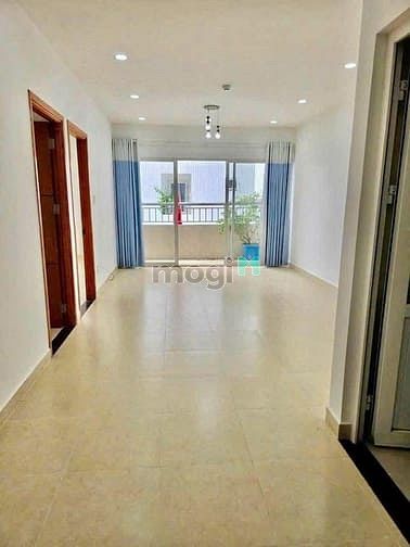Hình ảnh Chung cư Bàu Cát, Hồng Lạc, TB: 2p ngủ, 75m2, ban công, 10tr/th